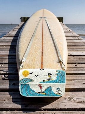 Source Unknown White Beaded Surf Scene Shoulder Bag with Blue Wave Accents